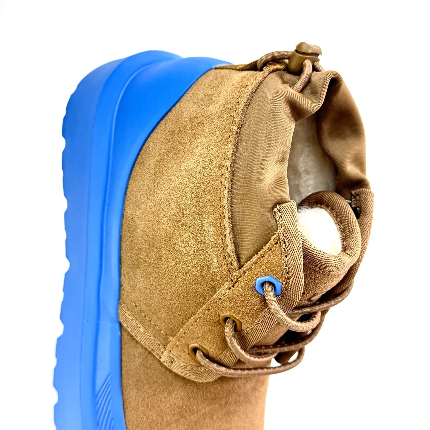 Local 💰600 [Wang Yibo's same style 3991UGG waterproof Tasman high top] The upper is made of high-mercerized cow suede, with fine texture and good gloss, non-currency cow suede! The outsole is made of a combination of injection molding and IP foam (referred to as the original sole). It requires multiple processes and high costs. It is lightweight and feels better on your feet. It is a one-piece, ready-made outsole that is not a currency! Sheep fur lining, warm and skin-friendly size: 35 36 37 38 39 40 41 42 43 44 45